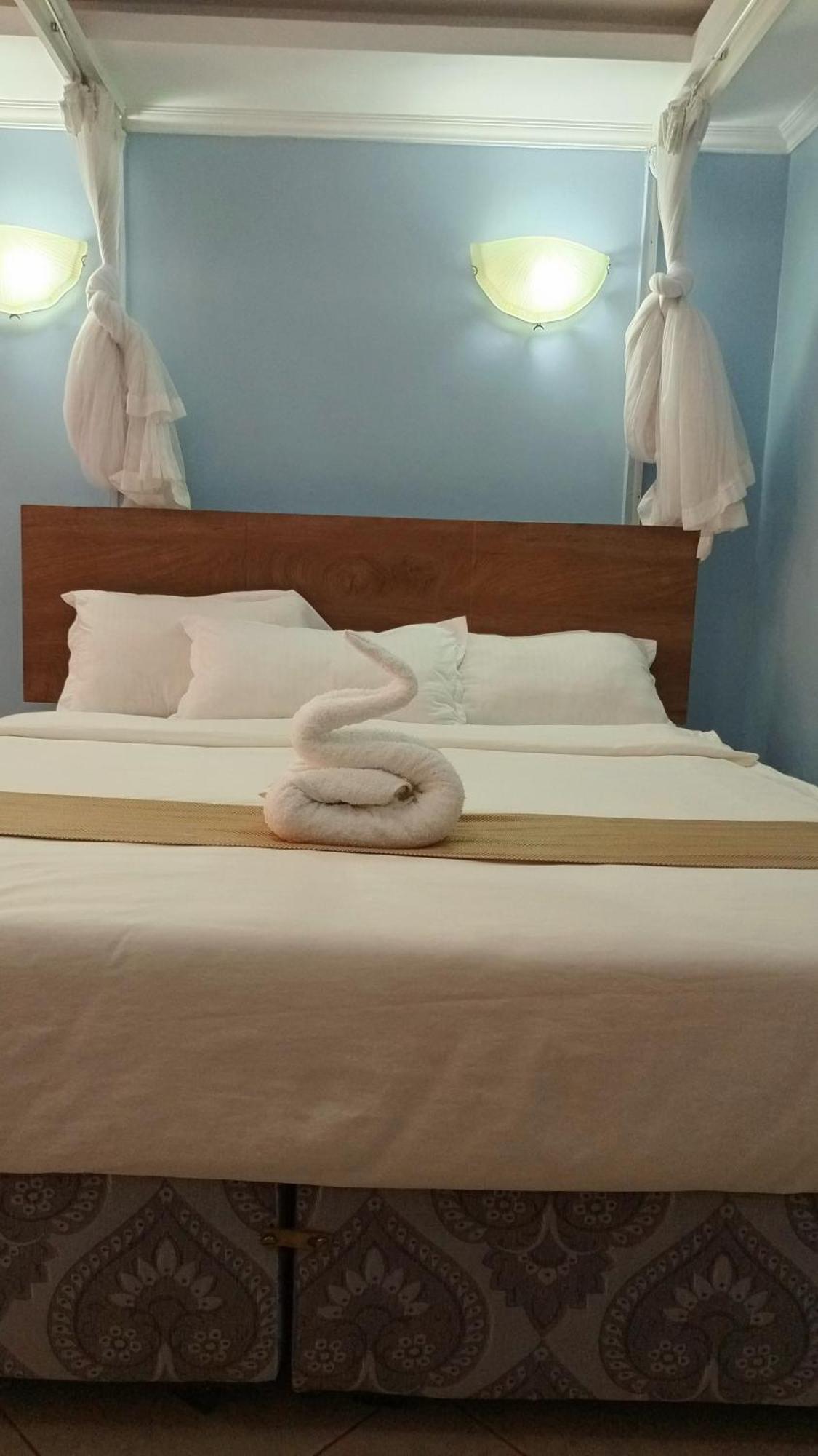 Savannah Paradise Hotel Makindu 外观 照片