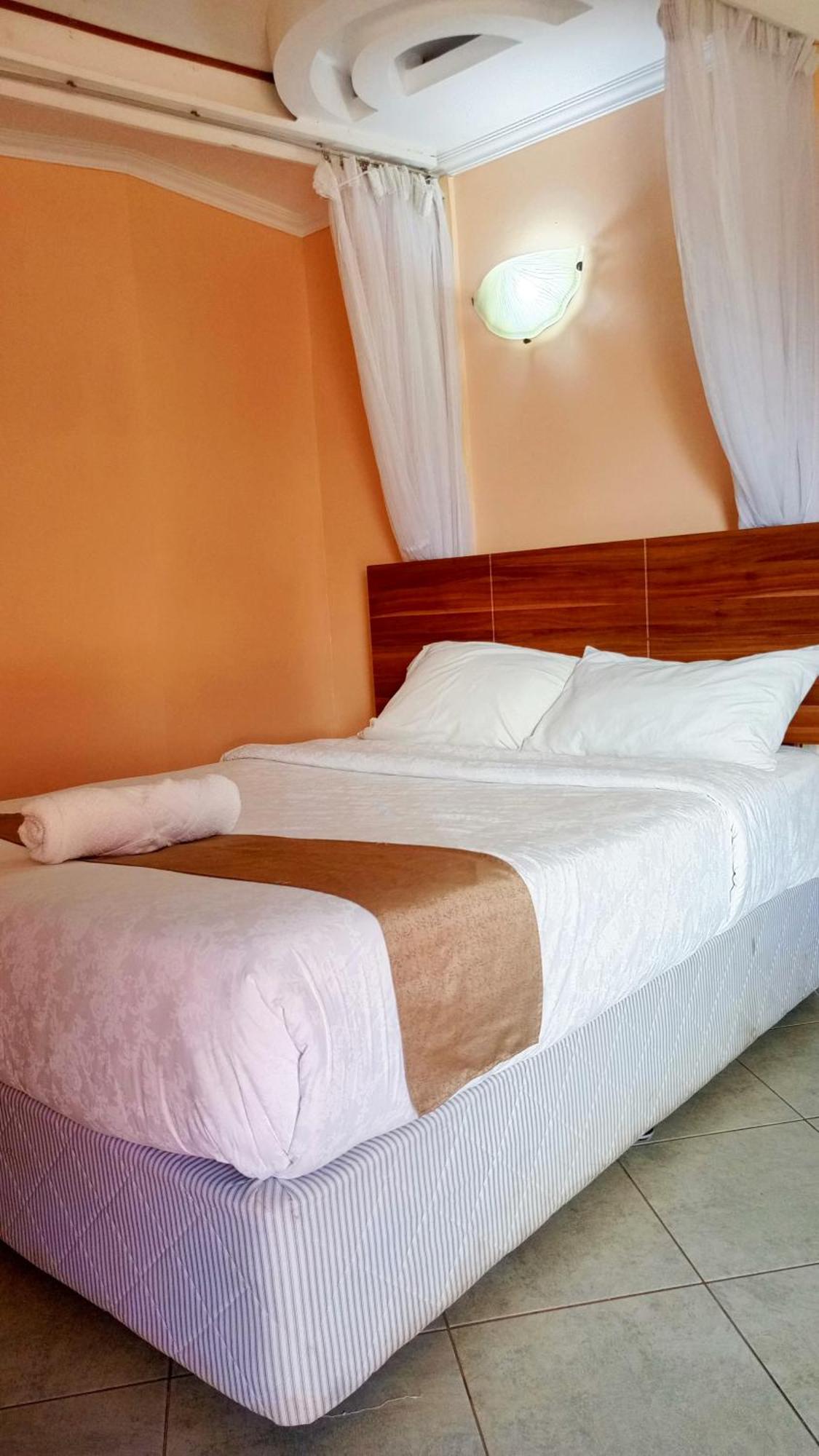 Savannah Paradise Hotel Makindu 外观 照片
